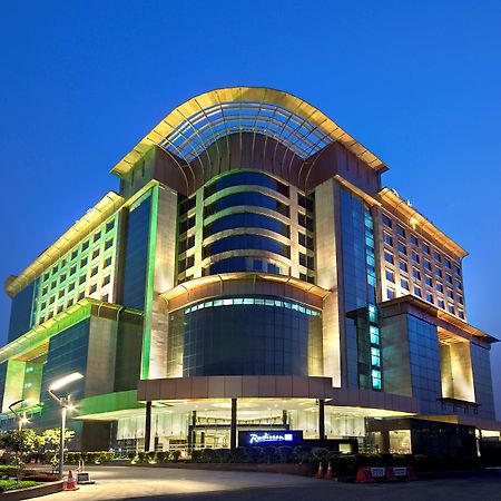 Radisson Blu Kaushambi Delhi Ncr Hotel Газиабад Екстериор снимка