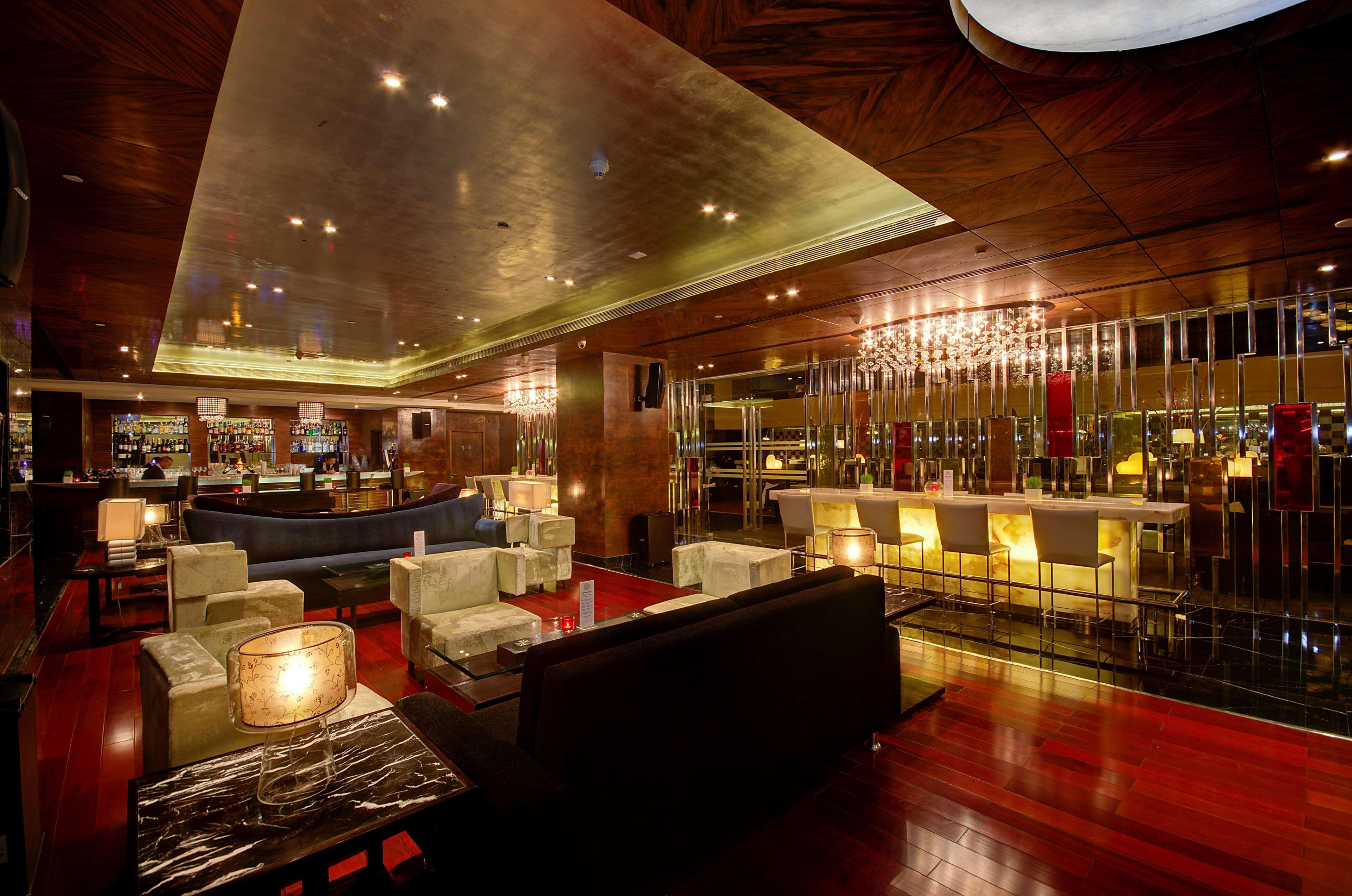 Radisson Blu Kaushambi Delhi Ncr Hotel Газиабад Екстериор снимка