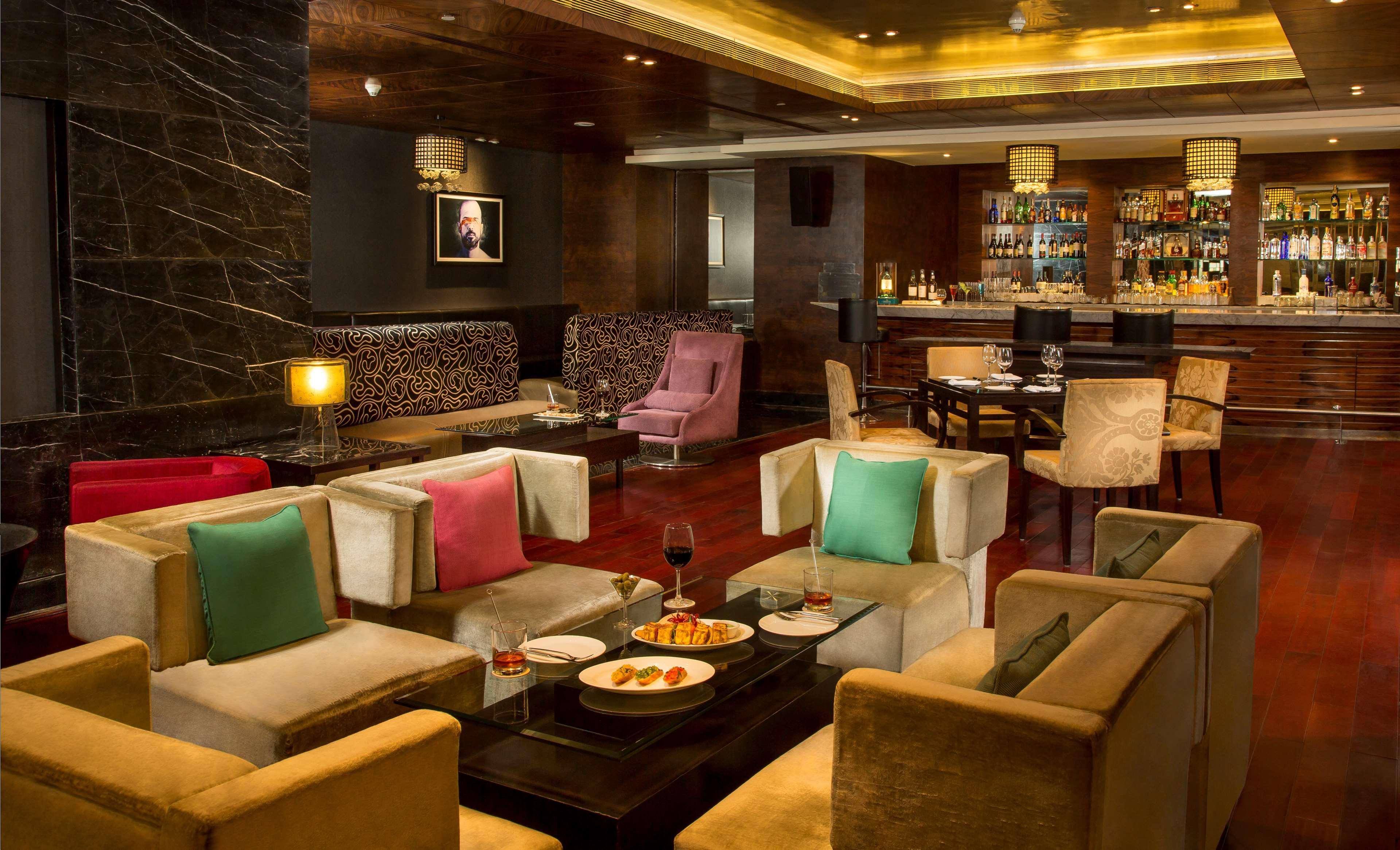 Radisson Blu Kaushambi Delhi Ncr Hotel Газиабад Екстериор снимка