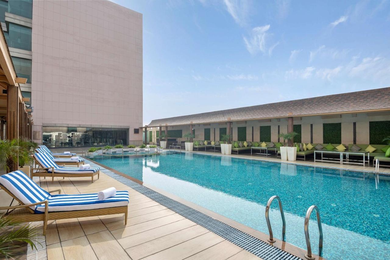Radisson Blu Kaushambi Delhi Ncr Hotel Газиабад Екстериор снимка